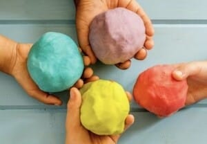 Тестопластика как эффективная арт-терапия для детей психология